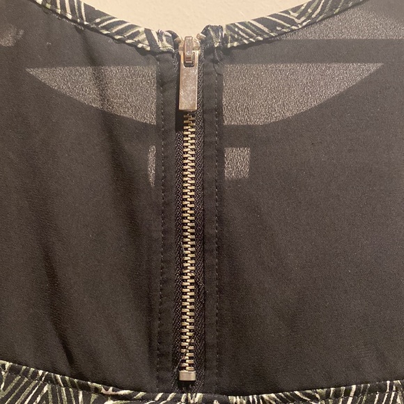 Ladies sleeveless top size L - Picture 5 of 5